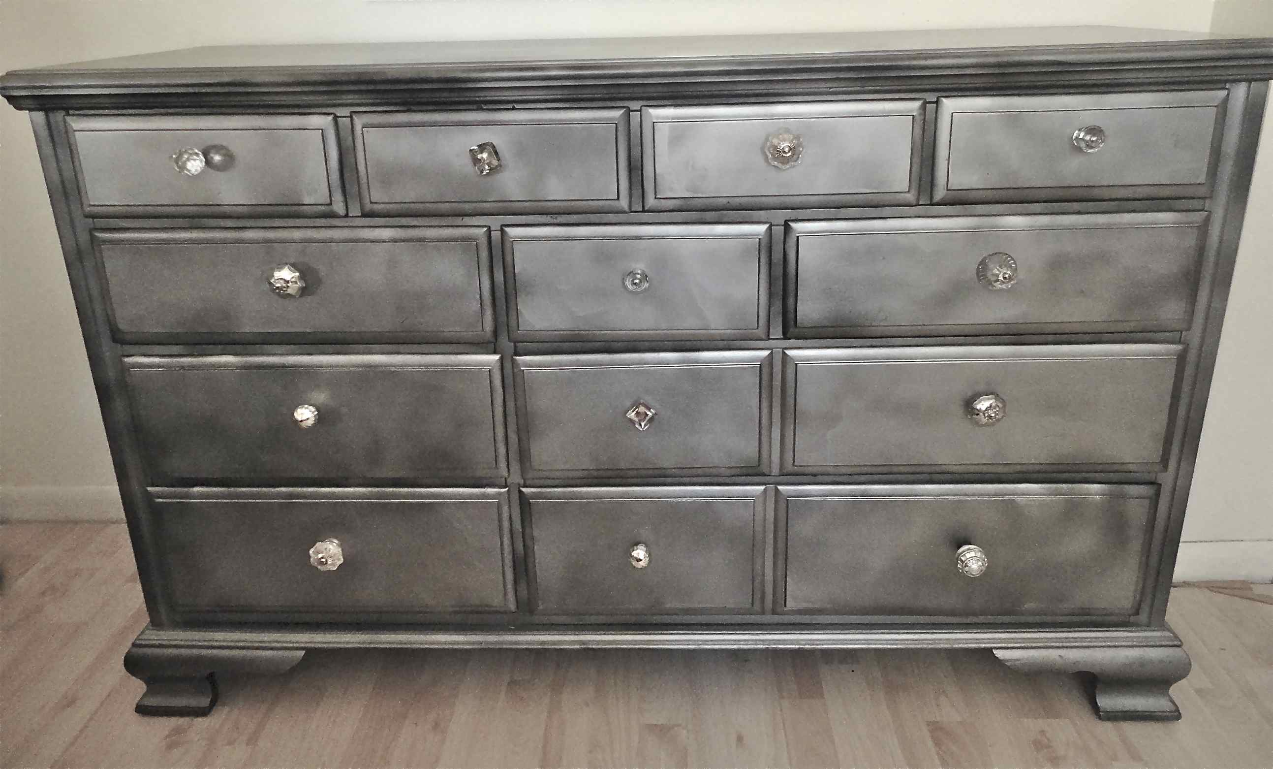 How To Silver Leaf Furniture Do It Yourself Fun Ideas