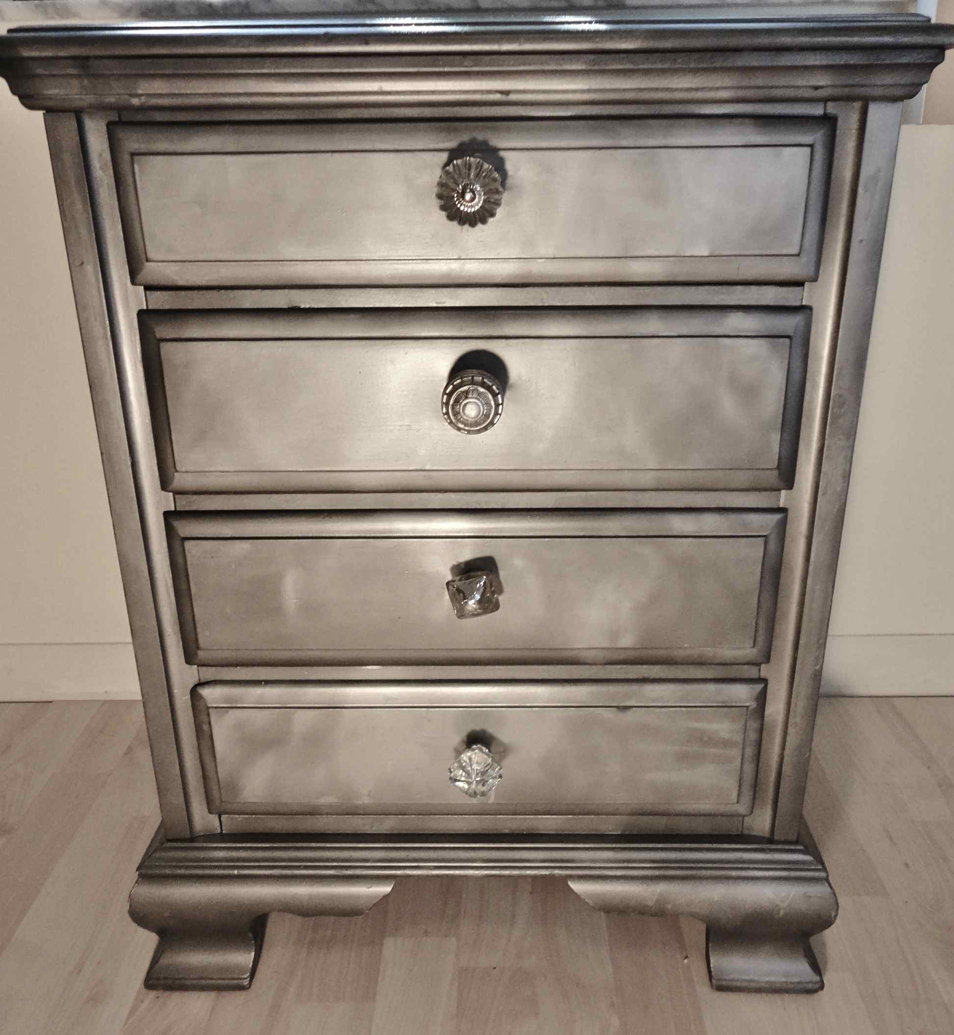 Ridiculously Awesome Shabby Chic Furniture Makeover Using Krylon