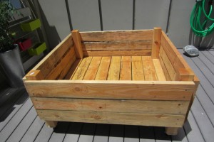portable raised garden bed on casters