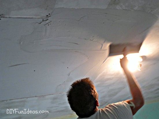 How to fix ceiling drywall