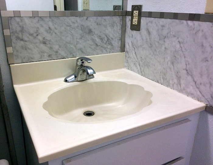 integral countertop sink