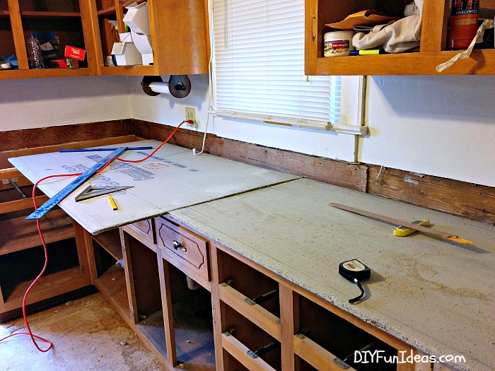 HOW TO MAKE BEAUTIFUL WHITE CAST IN PLACE CONCRETE COUNTERTOPS